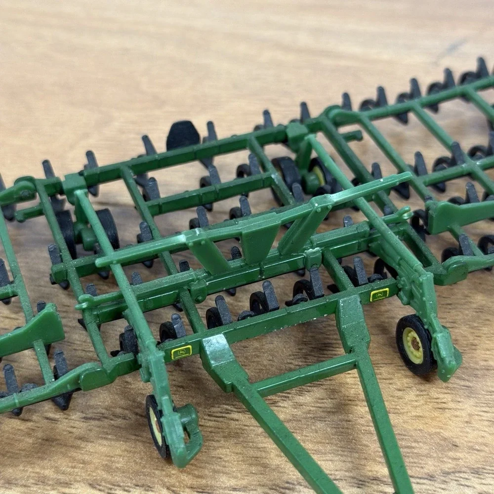 ERTL John Deere 2200 Field Cultivator Chisel Plow, 1/64 Scale Farm Tractor Toy